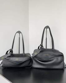 Picture of Balenciaga Handbags _SKUfw194066082fw